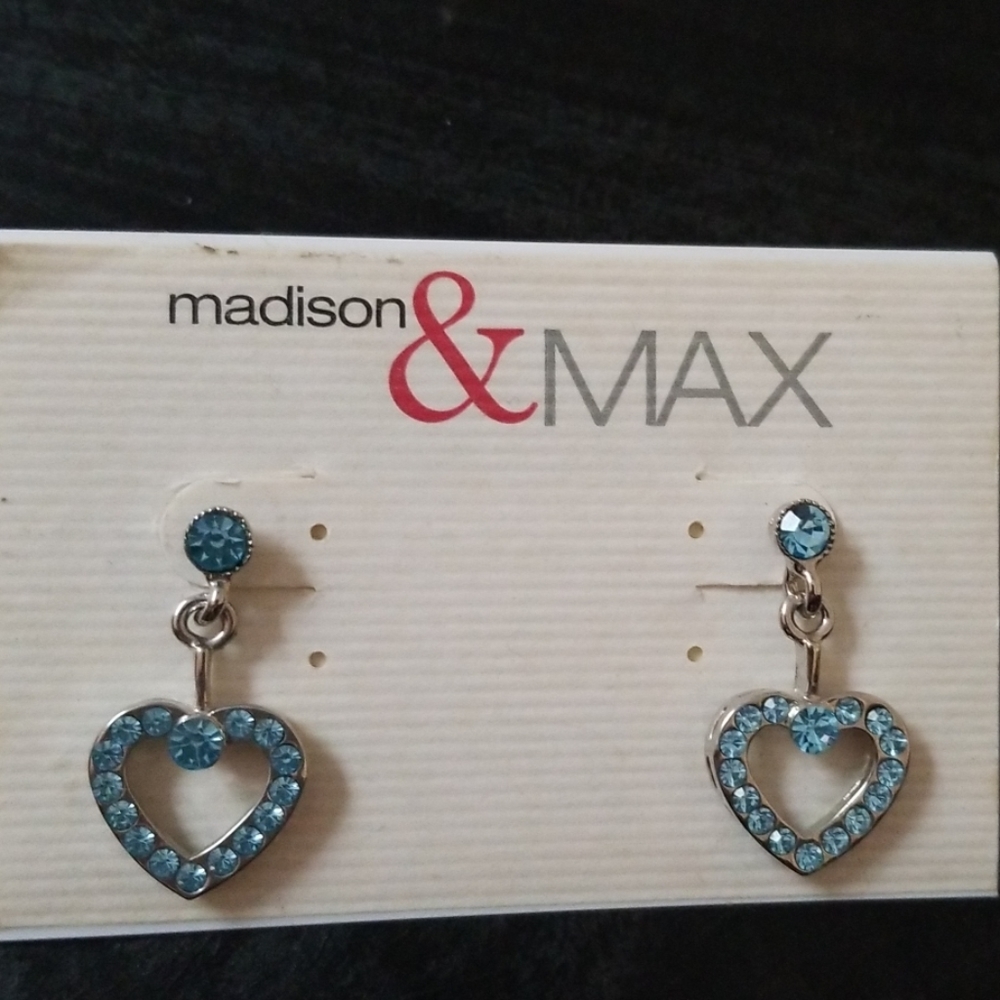 Madison & Max light blue earrings